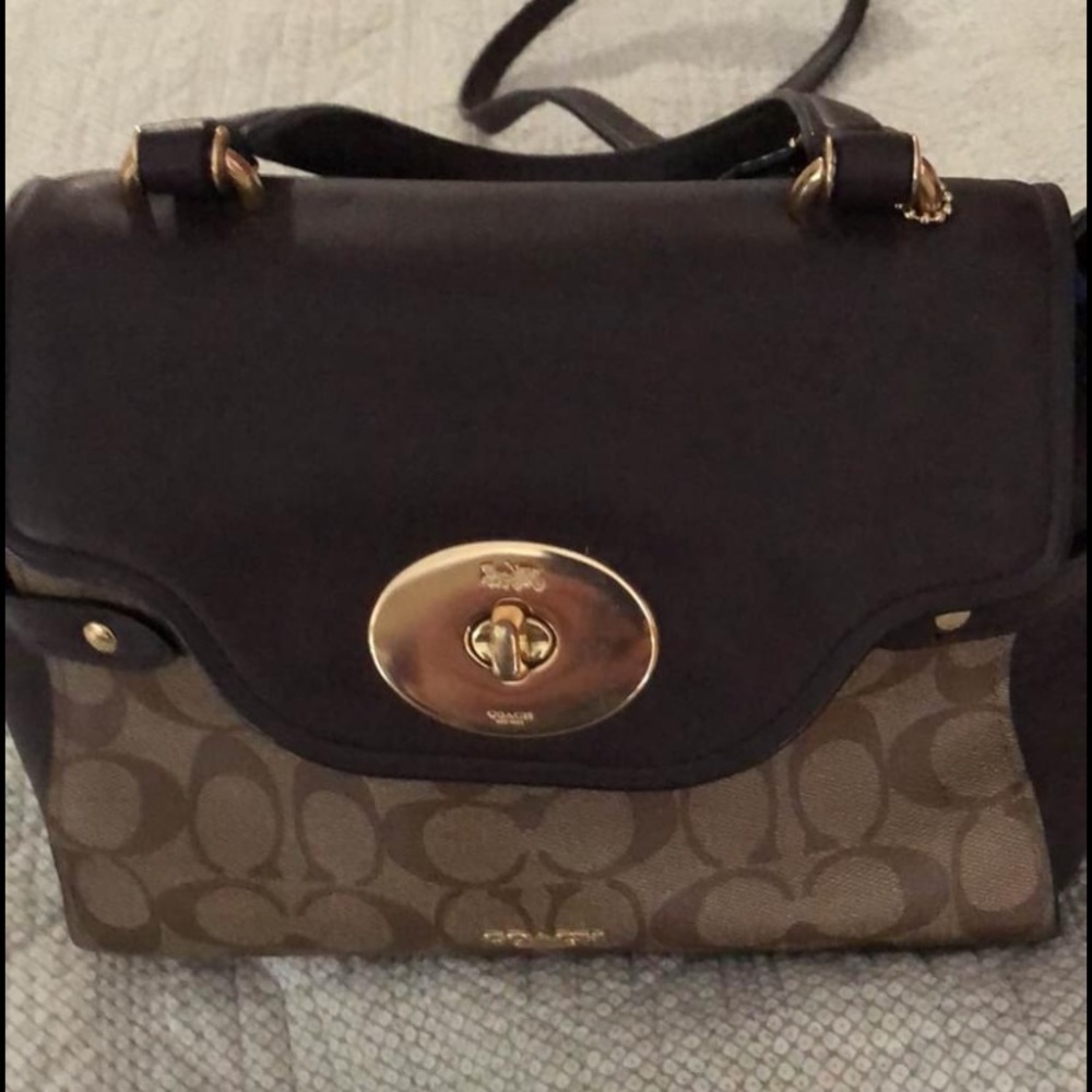 Coach Handbag - Picture 2 of 2